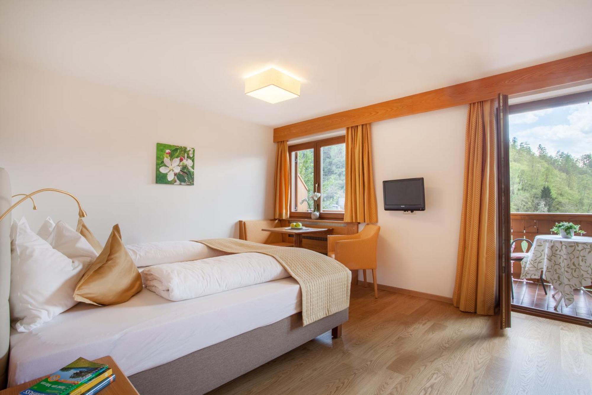 Hotel Kiendl Schenna Phòng bức ảnh