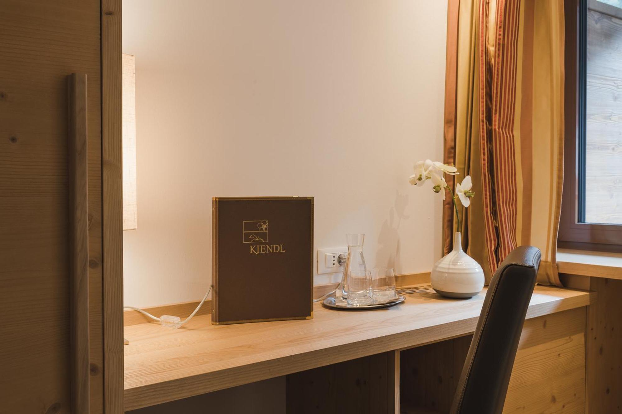 Hotel Kiendl Schenna Phòng bức ảnh