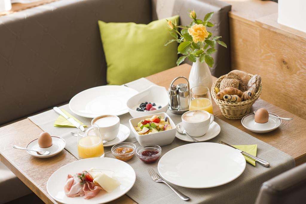 Hotel Kiendl Schenna Ngoại thất bức ảnh